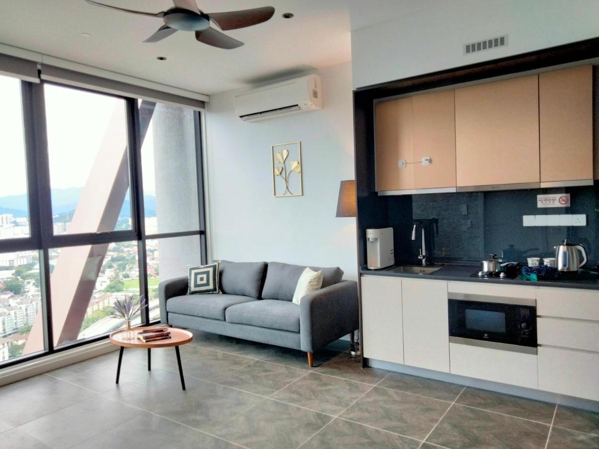 Scarletz Suites Klcc I Homebrickz 쿠알라룸푸르 외부 사진