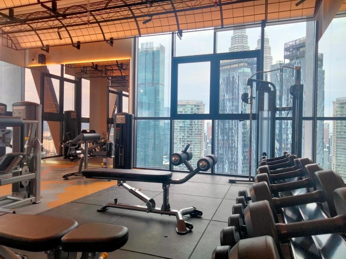 Scarletz Suites Klcc I Homebrickz 쿠알라룸푸르 외부 사진