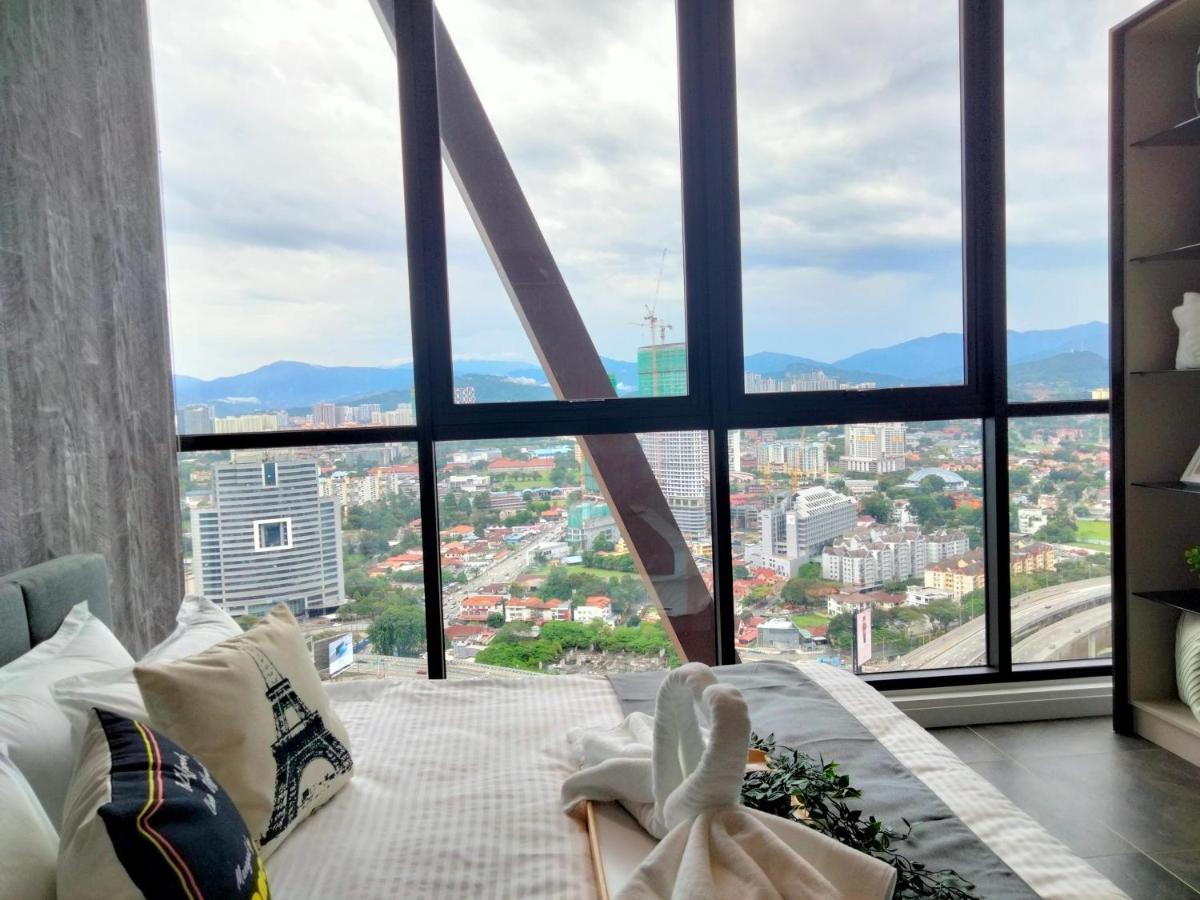 Scarletz Suites Klcc I Homebrickz 쿠알라룸푸르 외부 사진