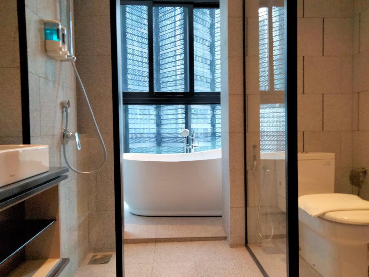 Scarletz Suites Klcc I Homebrickz 쿠알라룸푸르 외부 사진